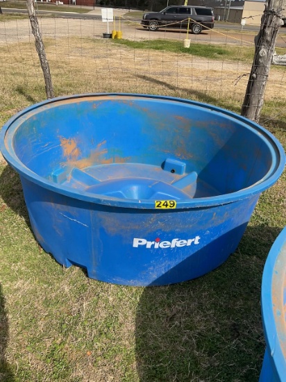 250 Gallon New Water Trough