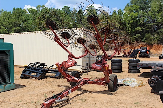 Rhino 8 Wheel Hay Rake