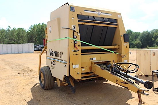 605L Vermeer Baler with Monitor
