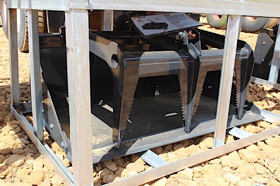 Mini Skidsteer Grapple Bucket