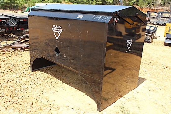 2000 lb Black Diamond Trip Hopper with Remote