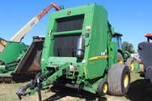 JD 468 Mega Wide Plus Baler