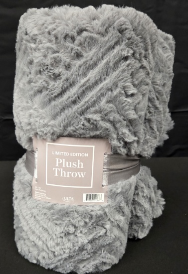 Ulta Limited Edition Plush Throw Brand New 50"x60"