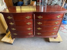 Vintage Dresser with 6 Drawers