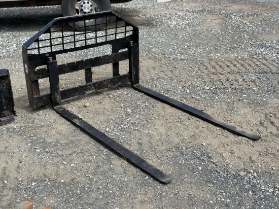 GIYI 60 Inch Skidsteer Forks