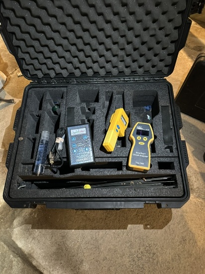Pelican Hard Side Case, Misc Moisture Equitement