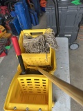 Rubbermaid Mop Bucket With Mops