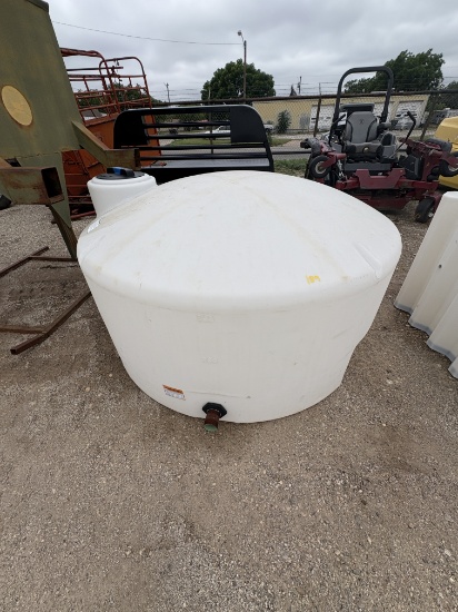 PLASTIC TANK