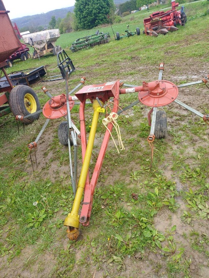 h & S hay tedder