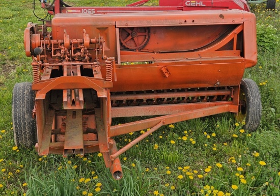 New Holland Super Hayliner 68