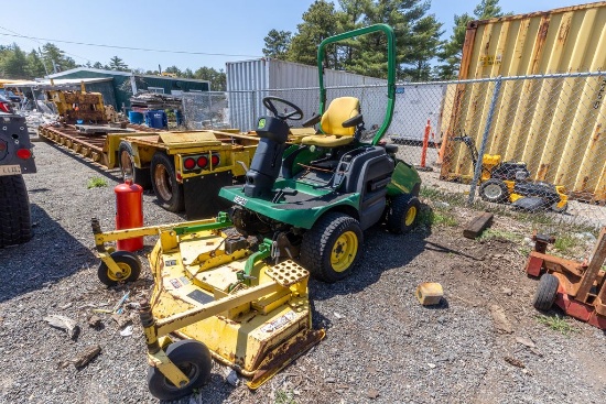 JOHN DEERE Riding Mower. Model: 3010D003  No Title.
