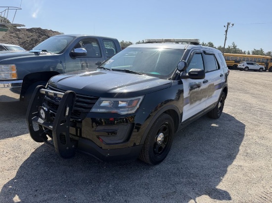 2017 FORD Explorer SUV 6 Cylinders 3.7L 4WD/4-Wheel Drive/4x4. VIN: 1FM5K8AR6HGA94282. Odometer: 141