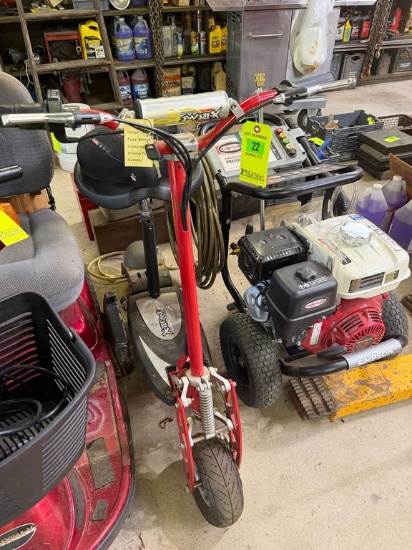 (1) Xtreme Scooter