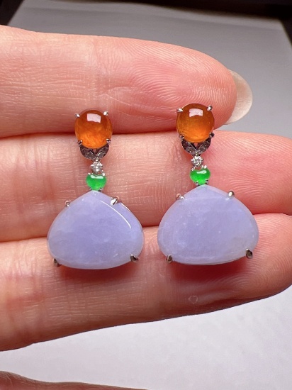A Pair of Exquisite 18k Gold Diamond Inlaid Jadeite Earrings