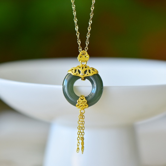 An Exquisite Sterling Silver-Gold Plated Inlaid Jasper Pendant