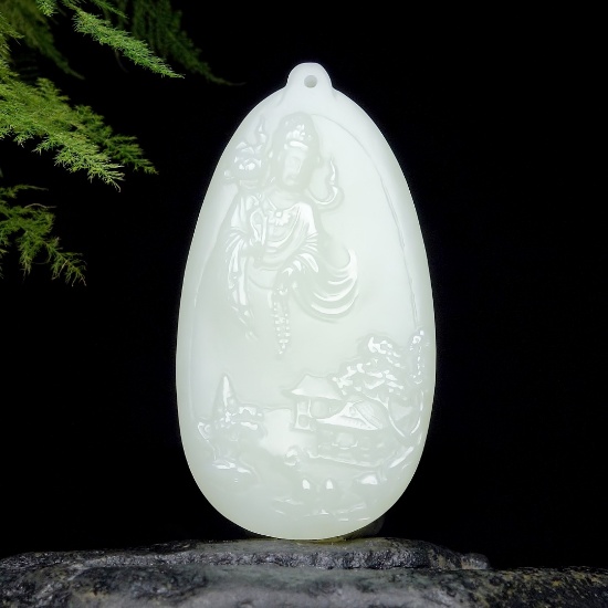 An Exquisite White Jade Statue of Avalokitesvara Pendant