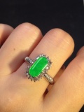 An Exquisite 18k Gold Diamond Inlaid Jadeite Ring