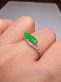 An Exquisite 18k Gold Diamond Inlaid Jadeite Ring