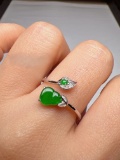 An Exquisite 18k Gold Diamond Inlaid Jadeite Gourd Ring