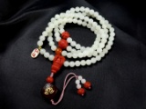 An Exquisite White Jade Necklace