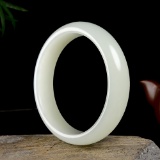 An Exquisite White Jade Bracelets