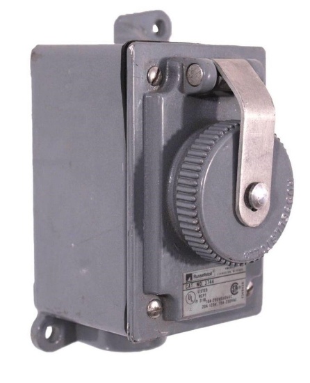 USED - Russellstoll 3743 Receptacle 20A 250VAC