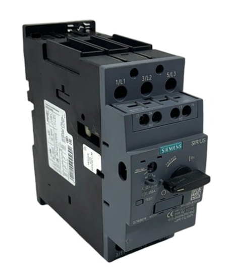 USED - Lot of 2 Siemens 3RV2031-4VA10 Motor Protection Circuit Breaker 35-45A 690V 3P 4kA