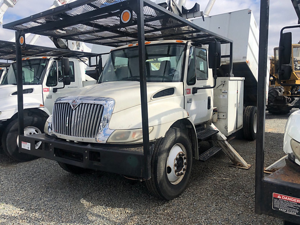 (Shelby, NC) Altec LRV-56, Over-Center Bucket Truck mounted behind cab on 2007 International 4300 Ch