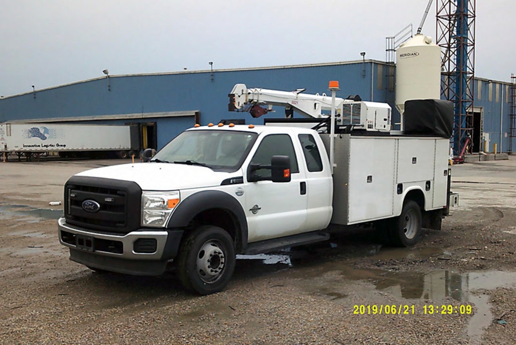 (Wathena, KS) 2014 Ford Extended-Cab Mechanics Service Truck Runs, drives and operates