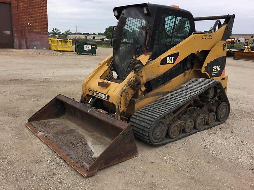 (Des Moines, IA) 2010 Caterpillar 287C Crawler Skid Steer Loader machine has problems with loader co