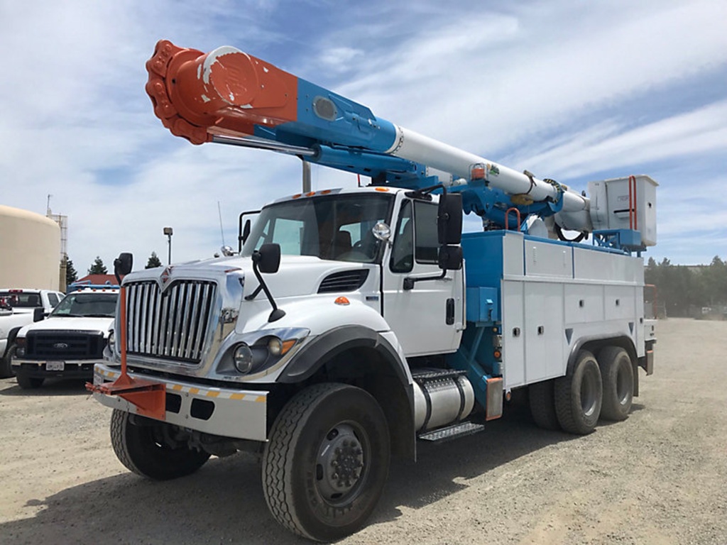 (Dixon, CA) Altec AM55, Over-Center Material Handling Bucket Truck rear mounted on 2012 Internationa