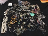 Misc. jewelry (Used ) NOTE: This unit is being sold AS IS/WHERE IS via Timed Auction and is located 