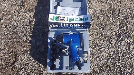 (South Beloit, IL) 1/2" Drive Pneumatic Impact Wrench Kit (New/Unused) NOTE: This unit is being sold