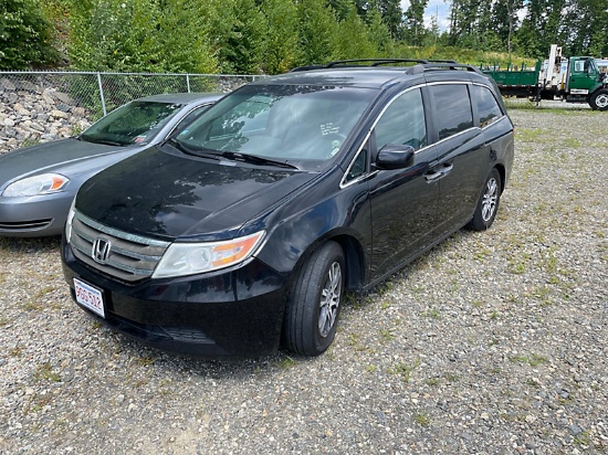 (Shrewsbury, MA) 2012 Honda Odyssey Mini Passenger Van, (No Title; AS IS; Vehicle Abandoned on Massa