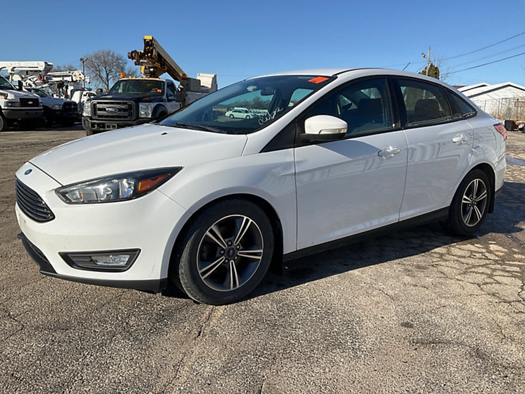 South Beloit, IL) 2017 Ford Focus 4-Door Sedan Runs, Moves, Body Damage,  Cracked Windshield | Cars & Vehicles Cars | Online Auctions | Proxibid