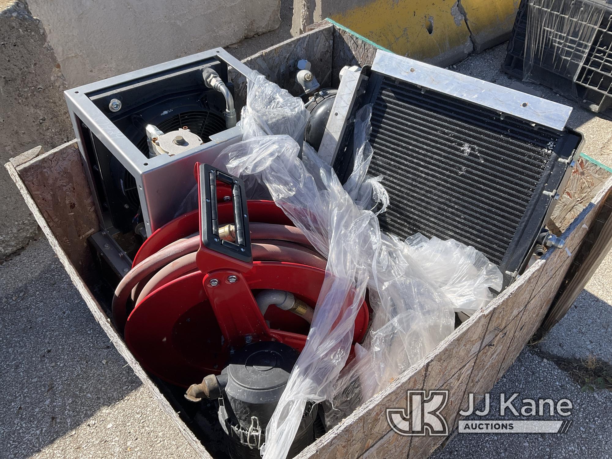 (Kansas City, MO) (1) Crate of Hydraulics w/ Hose Proxibid