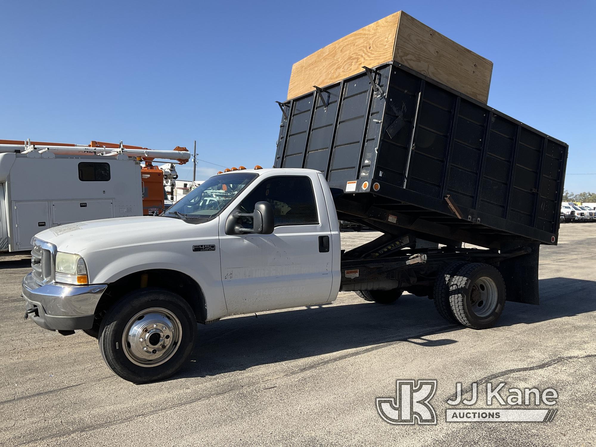 South Beloit, IL) 2002 Ford F450 Chipper Dump | Proxibid