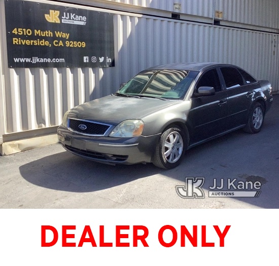 (Jurupa Valley, CA) 2005 Ford Five Hundred 4Door Sedan Runs & Moves