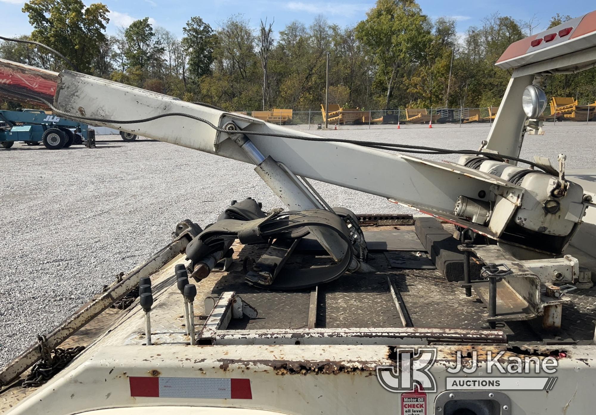 Verona, KY) 1991 Ford F450 Tow/Wrecker Truck | Proxibid, image size:2000x1395