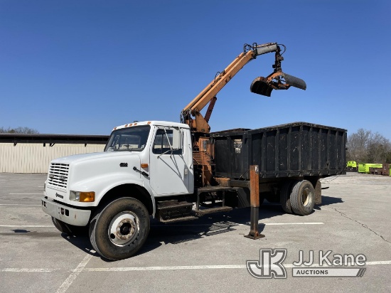 Peterson TL3, Grappleboom/Log Loader Crane mounted behind cab on 2001 ...