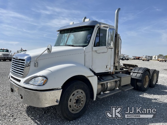 (Hawk Point, MO) 2007 Freightliner Columbia 120 Tractor Truck Runs & Moves, PTO Engages)(Minor Body