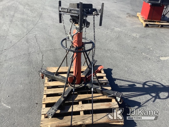 1 Transmission Jack (Used) NOTE: This unit is being sold AS IS/WHERE IS via Timed Auction and is loc