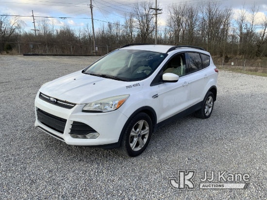 (Fort Wayne, IN) 2014 Ford Escape 4x4 4-Door Sport Utility Vehicle Runs & Moves) (Body Damage