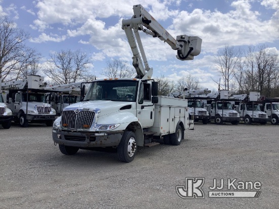 Altec TA40, Articulating & Telescopic Bucket mounted behind cab on 2006 International 4300 Service T