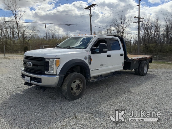 (Fort Wayne, IN) 2017 Ford F550 4x4 Crew-Cab Flatbed Truck Runs & Moves