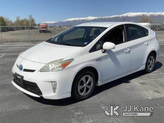 2012 Toyota Prius 4-Door Hatch Back Runs & Moves