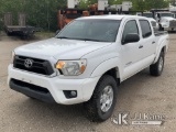 (Des Moines, IA) 2012 Toyota Tacoma 4x4 Crew-Cab Pickup Truck Runs & Moves) (Cracked Windshield