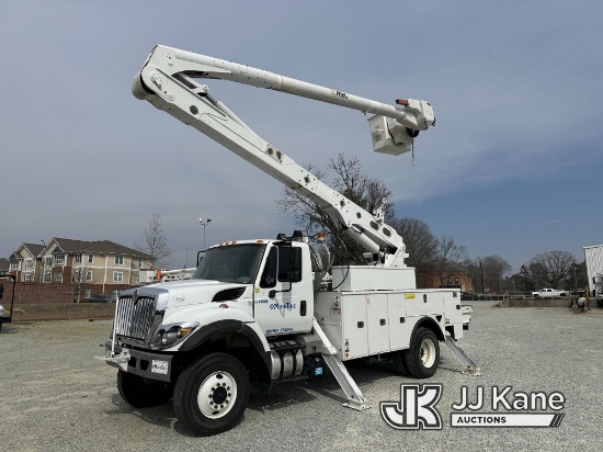 Altec AA55-MH, Material Handling Bucket Truck rear mounted on 2018 ...