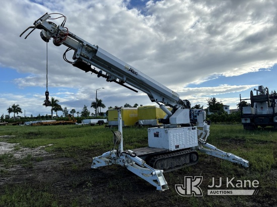 Altec Crawler Altec DB37, Back Yard Digger Derrick mounted on 2017 Altec Crawler Back ...