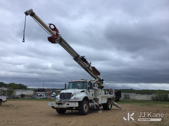 2010 International 4400 Ext. Cab digger derrick truck in Newton, IL